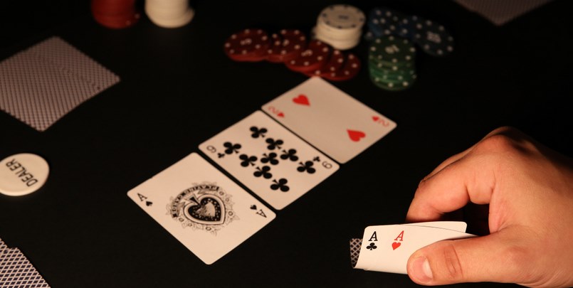 Tìm hiểu Bluff trong Poker là gì cùng S128